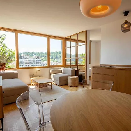 Apartament Tjs Temple With Castle View